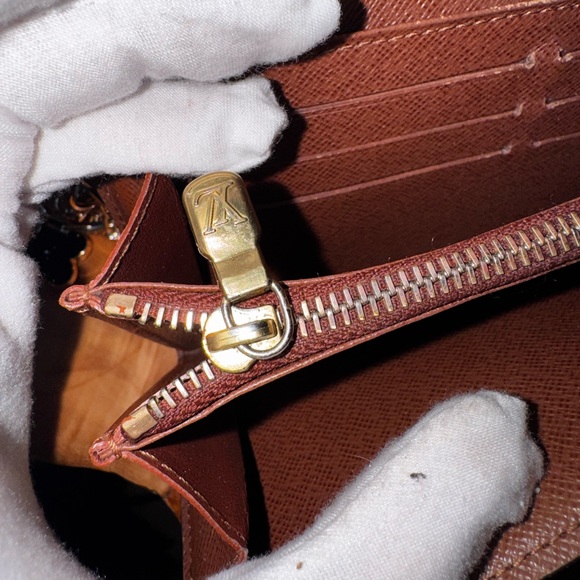 Louis Vuitton vintage Sarah wallet monogram converted - Picture 11 of 17